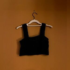 black cropped tank